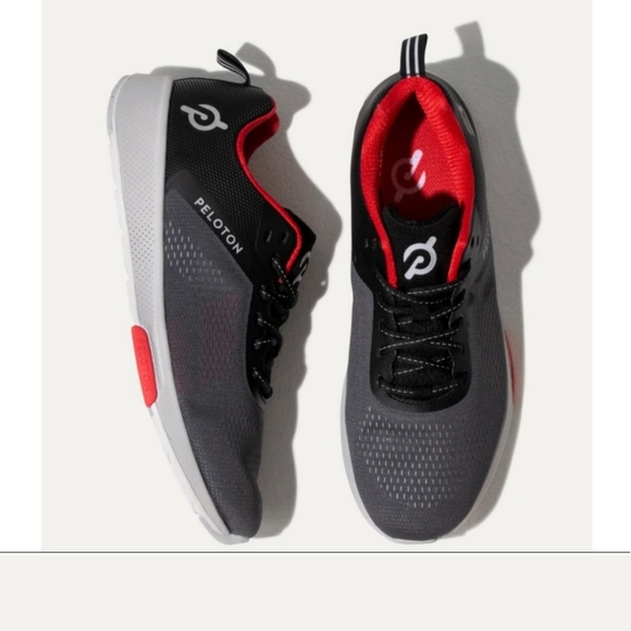 Peloton Shoes - NEW PELOTON SNEAKERS SHOES SIZE 7.5 NWOT Womens Peloton Circuit Runner